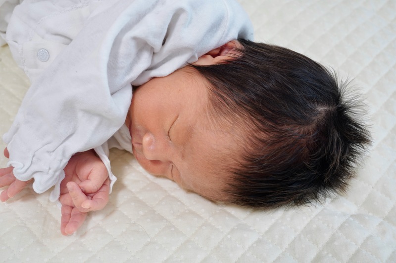 頭の形が気になる赤ちゃんの様子